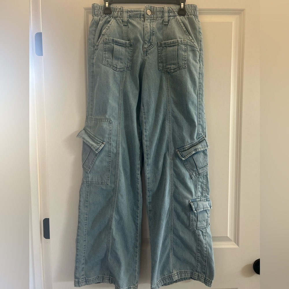 BDG Urban Outfitters Y2K Cargo Jeans Bleached Denim Wide Leg Size 28 - Picture 4 of 10